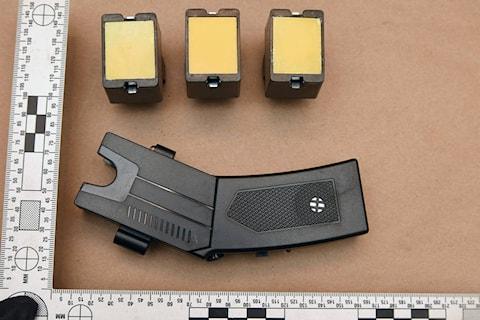 80KV STUN GUN LAUNCHER W/ 3X CARTRIDGES - NeonSales {{ shop.shopifyCountryName }}