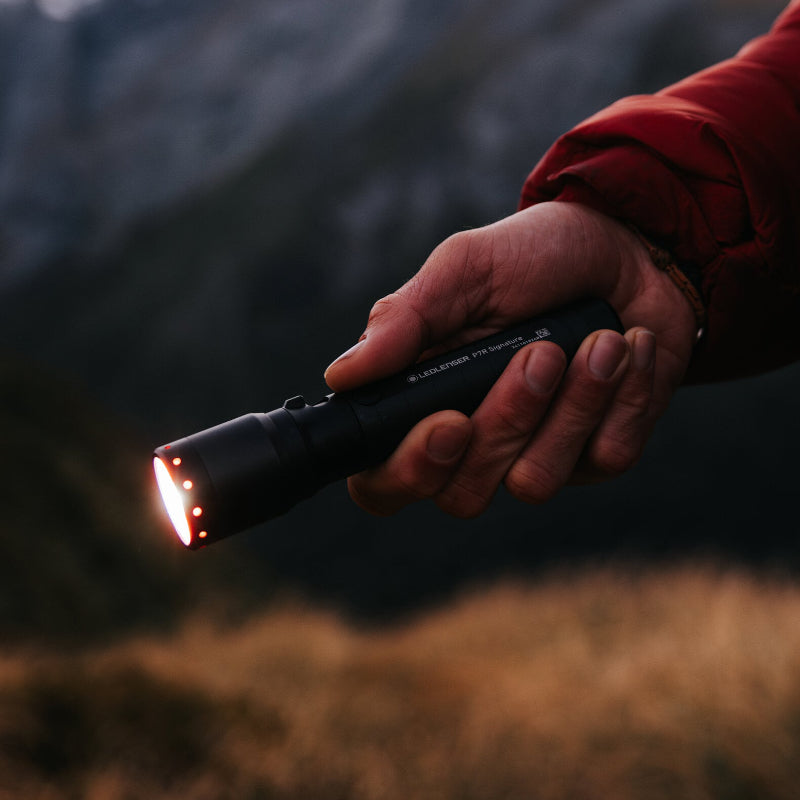 Ledlenser P7R Signature Flashlight (5 of 7)