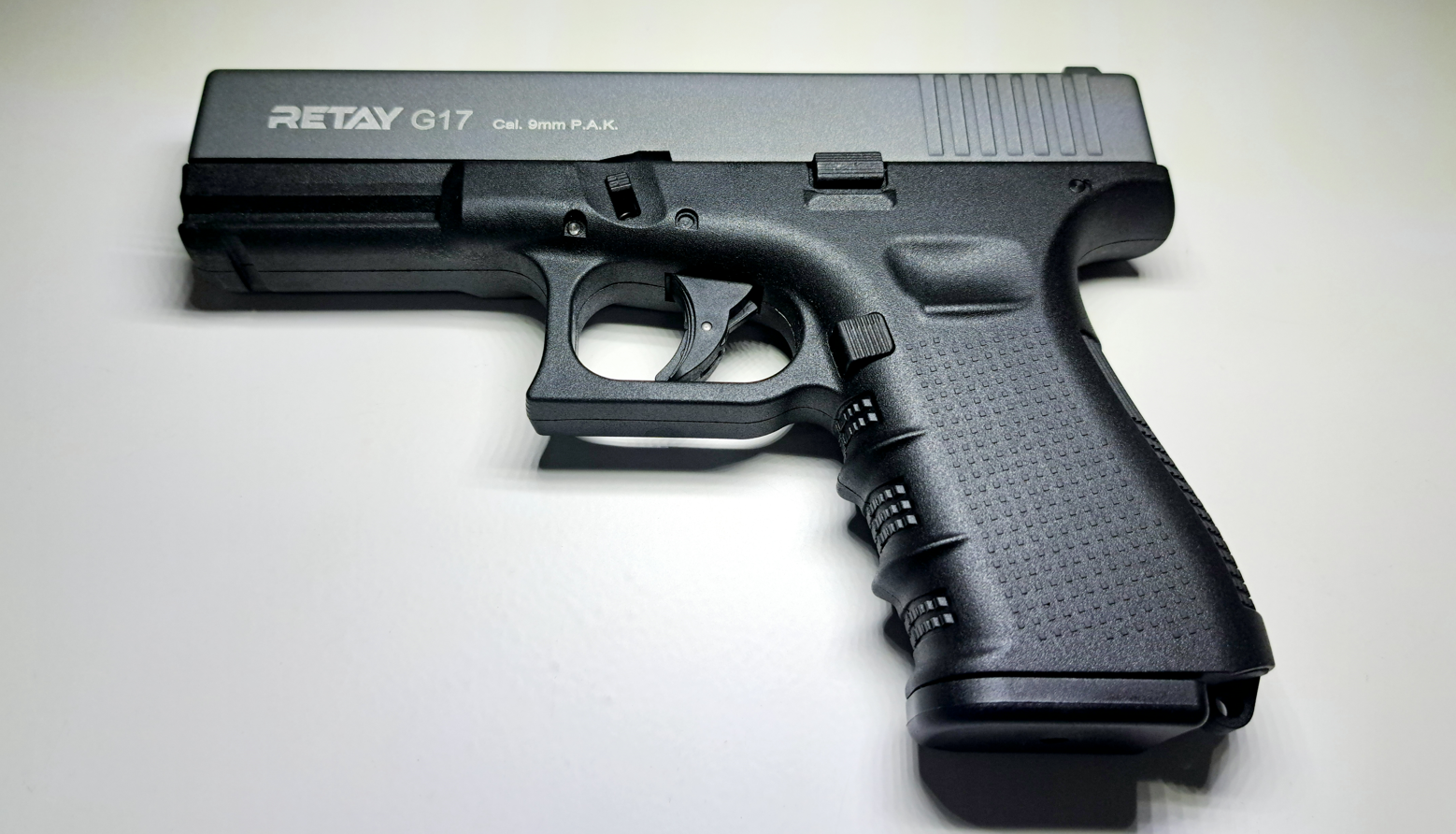 RETAY G17 BLANK GUN - FUME