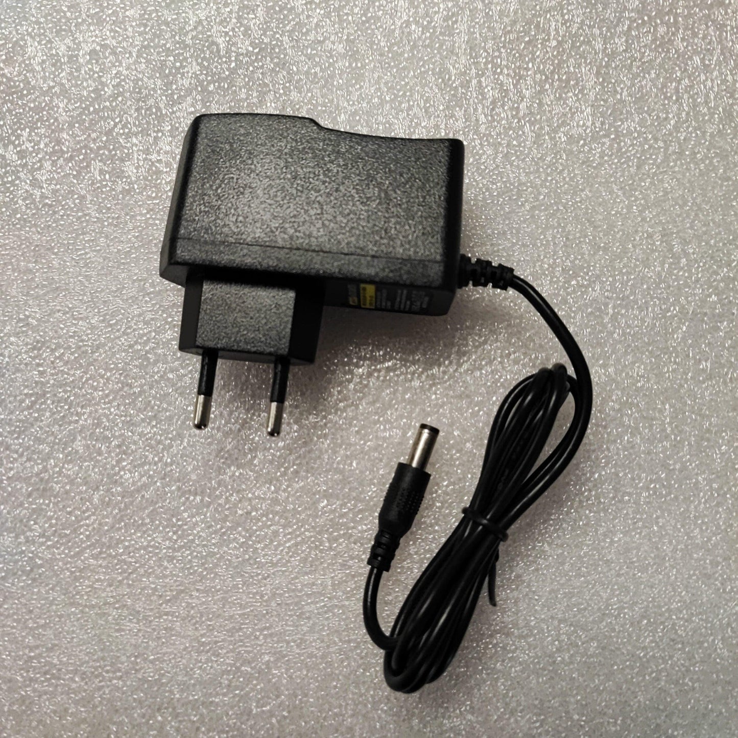 ANDOWL POWER ADAPTER (5V/2A) - Q-DC303 - NeonSales {{ shop.shopifyCountryName }}