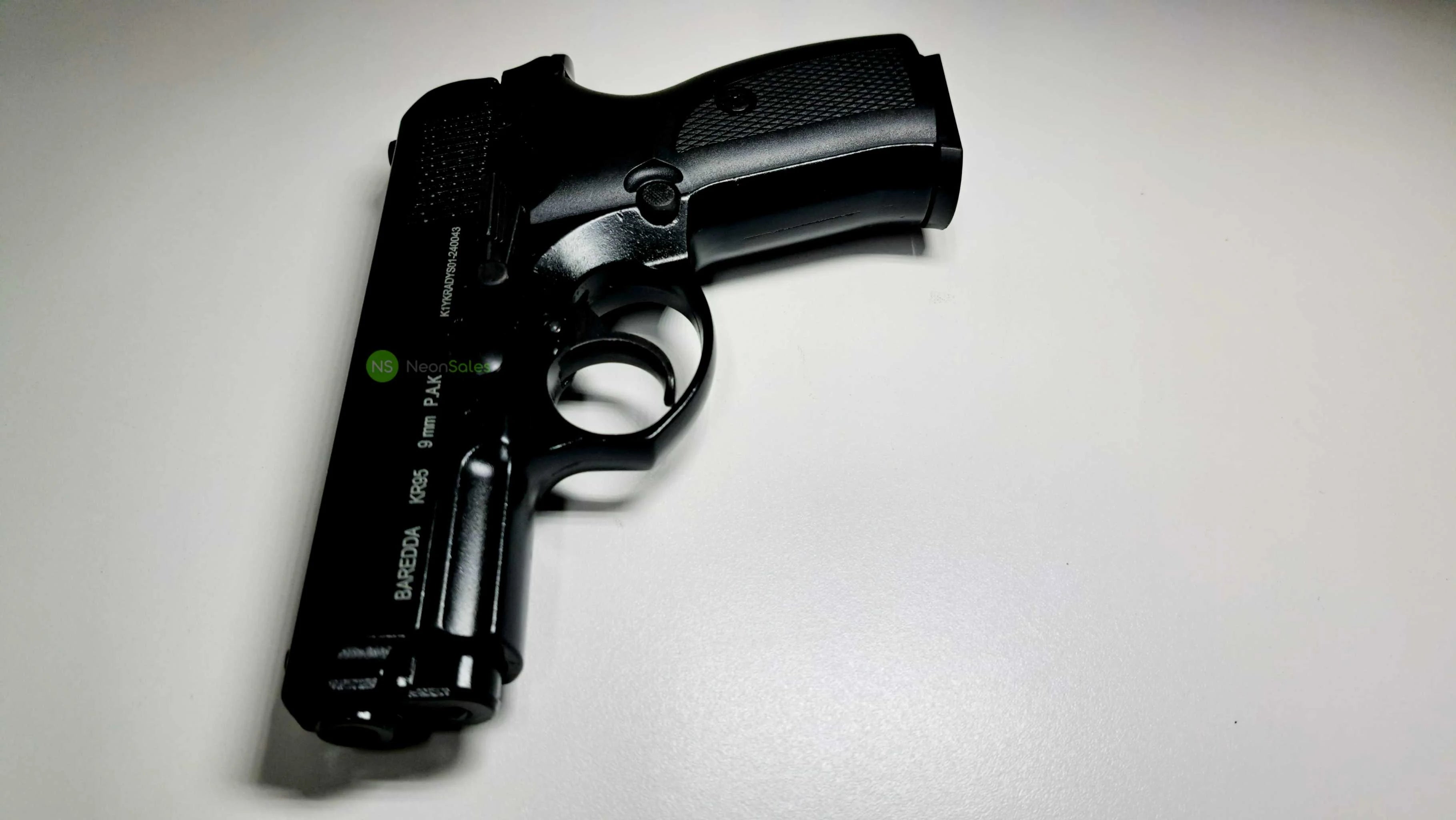 BAREDDA KR95 BLANK GUN + 10 BLANKS + HOLSTER - NeonSales {{ shop.shopifyCountryName }}