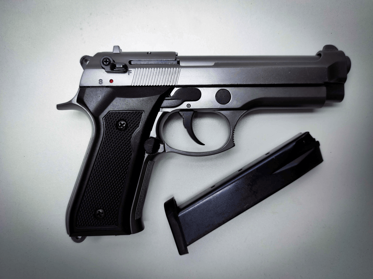 BLOW F92 BLANK GUN - FUME - NeonSales {{ shop.shopifyCountryName }}