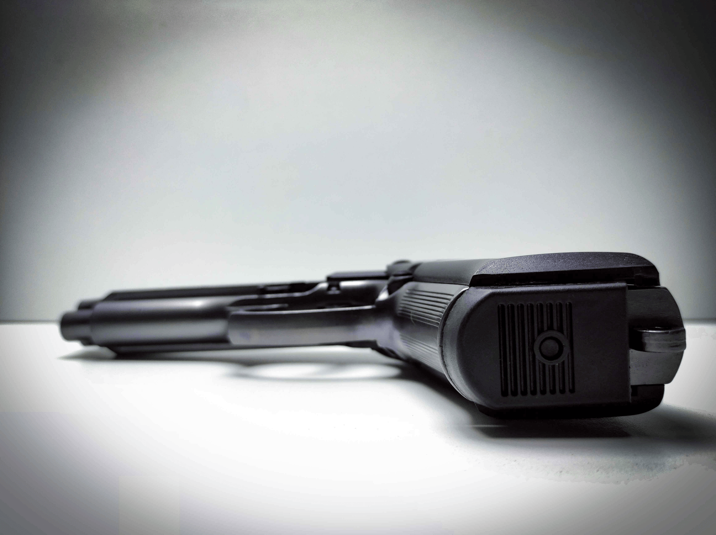 BLOW F92 BLANK GUN - FUME - NeonSales {{ shop.shopifyCountryName }}