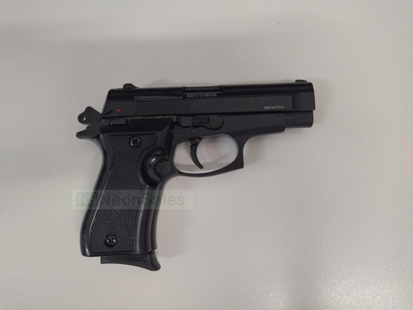 BLOW P29 BLACK + 15 BLANKS + HOLSTER - NeonSales {{ shop.shopifyCountryName }}