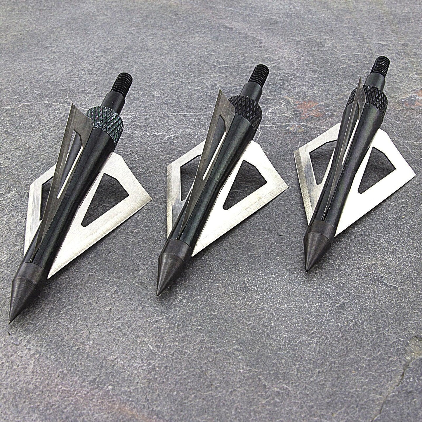BROADHEAD 3 BLADE ARROW TIPS (3 PACK) - 121.2 GR - NeonSales {{ shop.shopifyCountryName }}