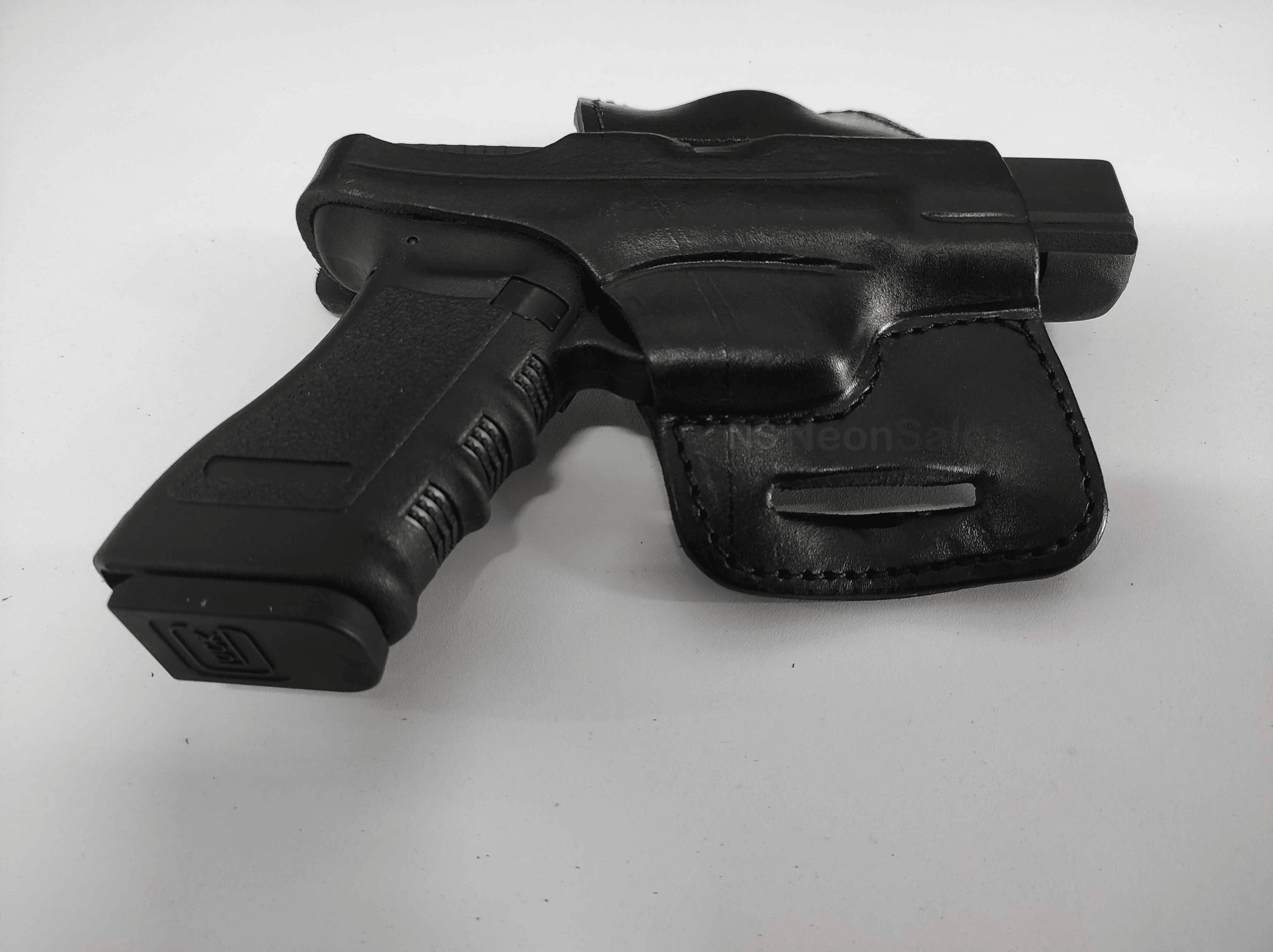 EL PASO HARD LEATHER BIKINI HOLSTER, GLOCK 17/19 - NeonSales {{ shop.shopifyCountryName }}