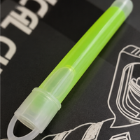 8cm green glow stick detail view