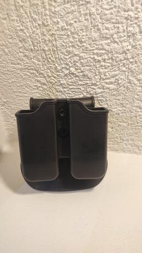 HARDSHELL DUAL MAGAZINE HOLDER W/ PADDLE - NeonSales {{ shop.shopifyCountryName }}