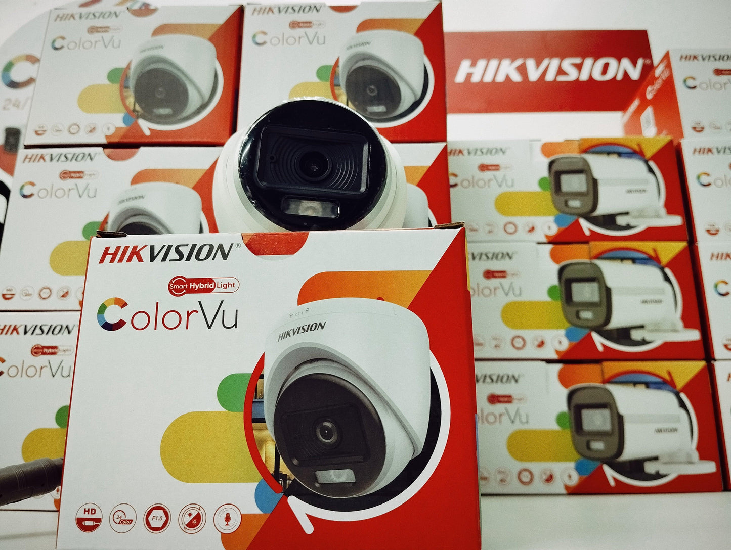 HIK 2MP HYBRID COLORVU DOME 2.8MM DS-2CE70DF0T-LPF - NeonSales {{ shop.shopifyCountryName }}