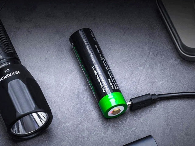 NEXTORCH C4 flashlight with rechargeable 18650 battery