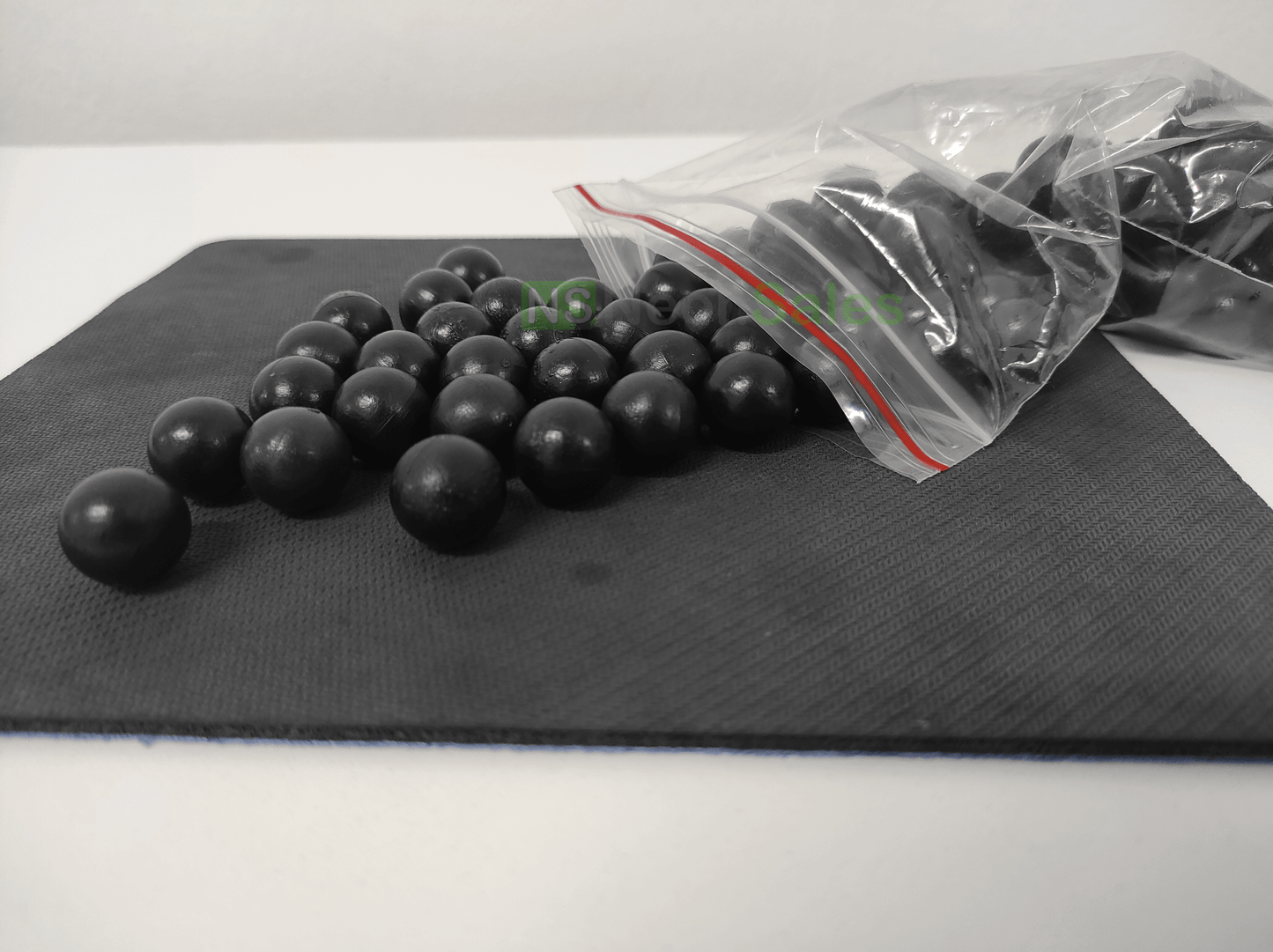 NYLON SOLID SHOT, .68 CAL (54GR) - 100's - NeonSales {{ shop.shopifyCountryName }}