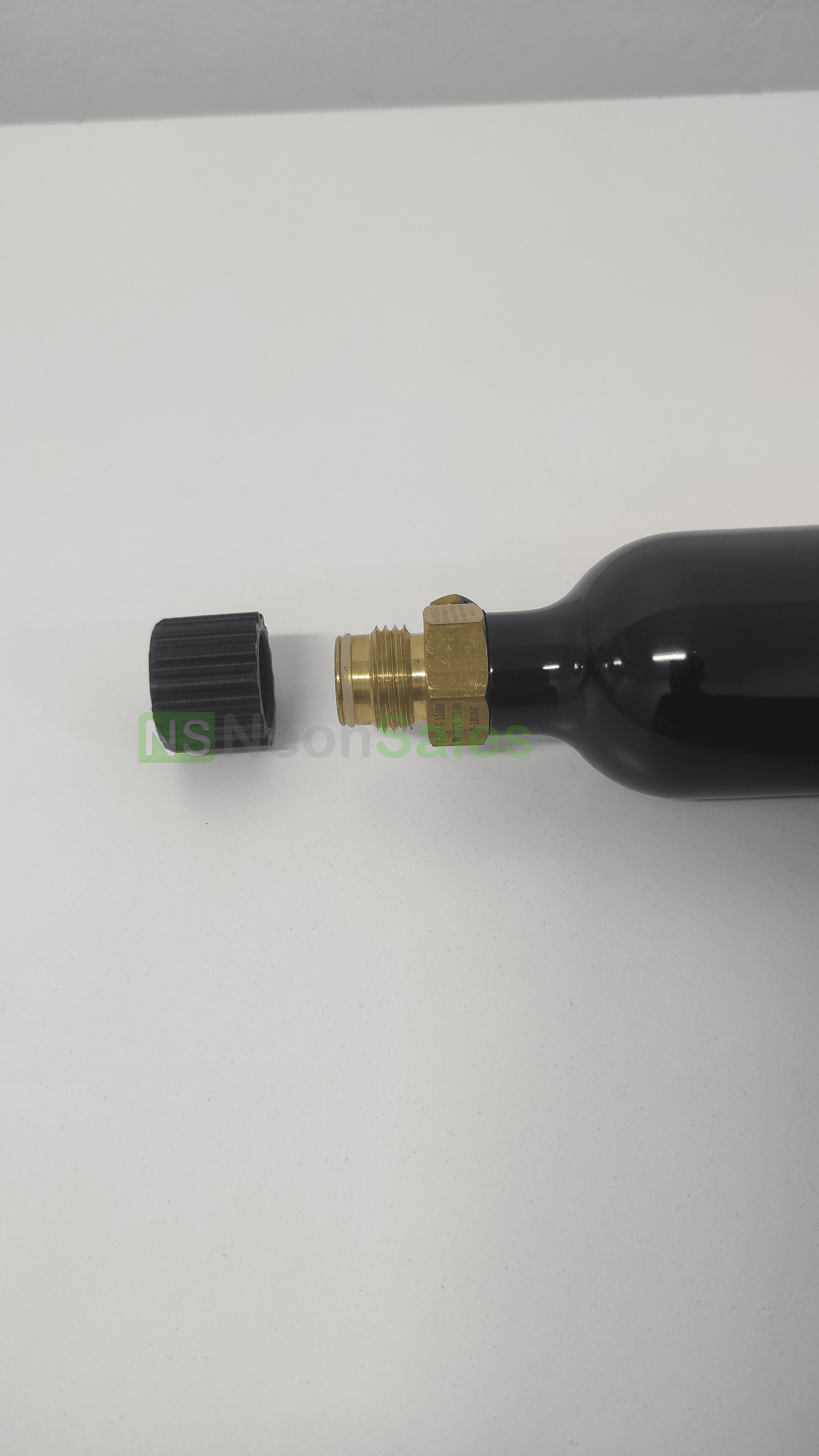 PAINTBALL TANK PROTECTIVE SCREW-ON CAP, G1/2-14" - NeonSales {{ shop.shopifyCountryName }}