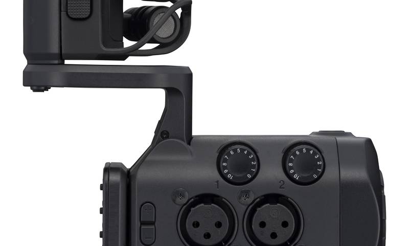Zoom Q8n-4K handy video recorder right side