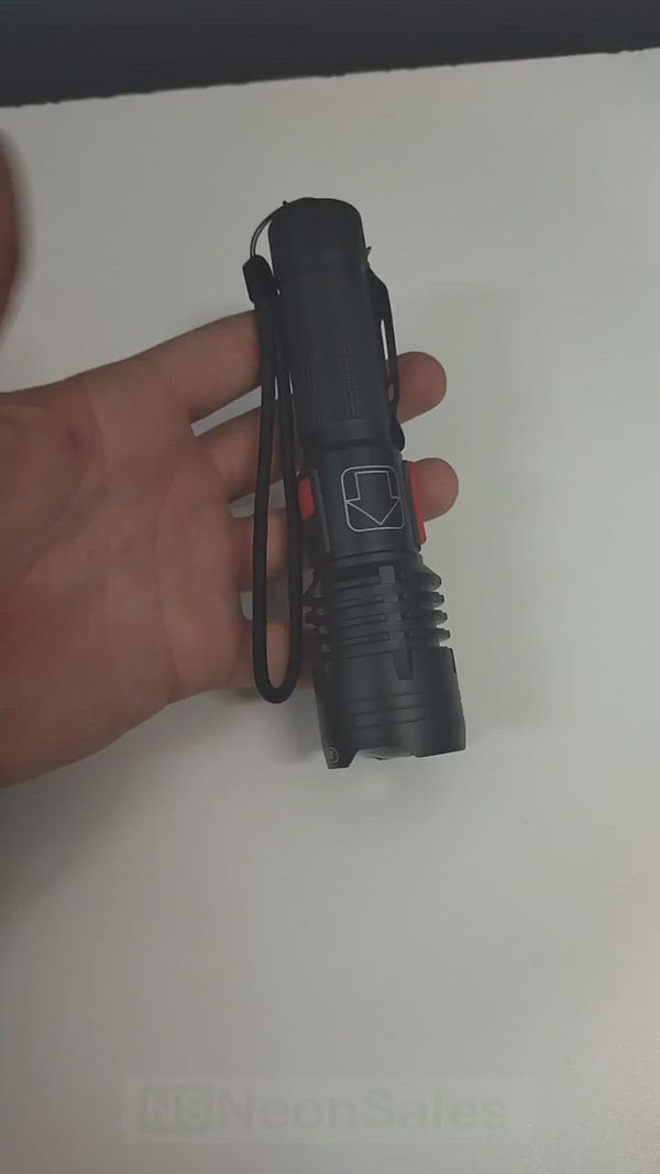 ANDOWL POWERFUL LED 300M RANGE FLASHLIGHT Q-SD07