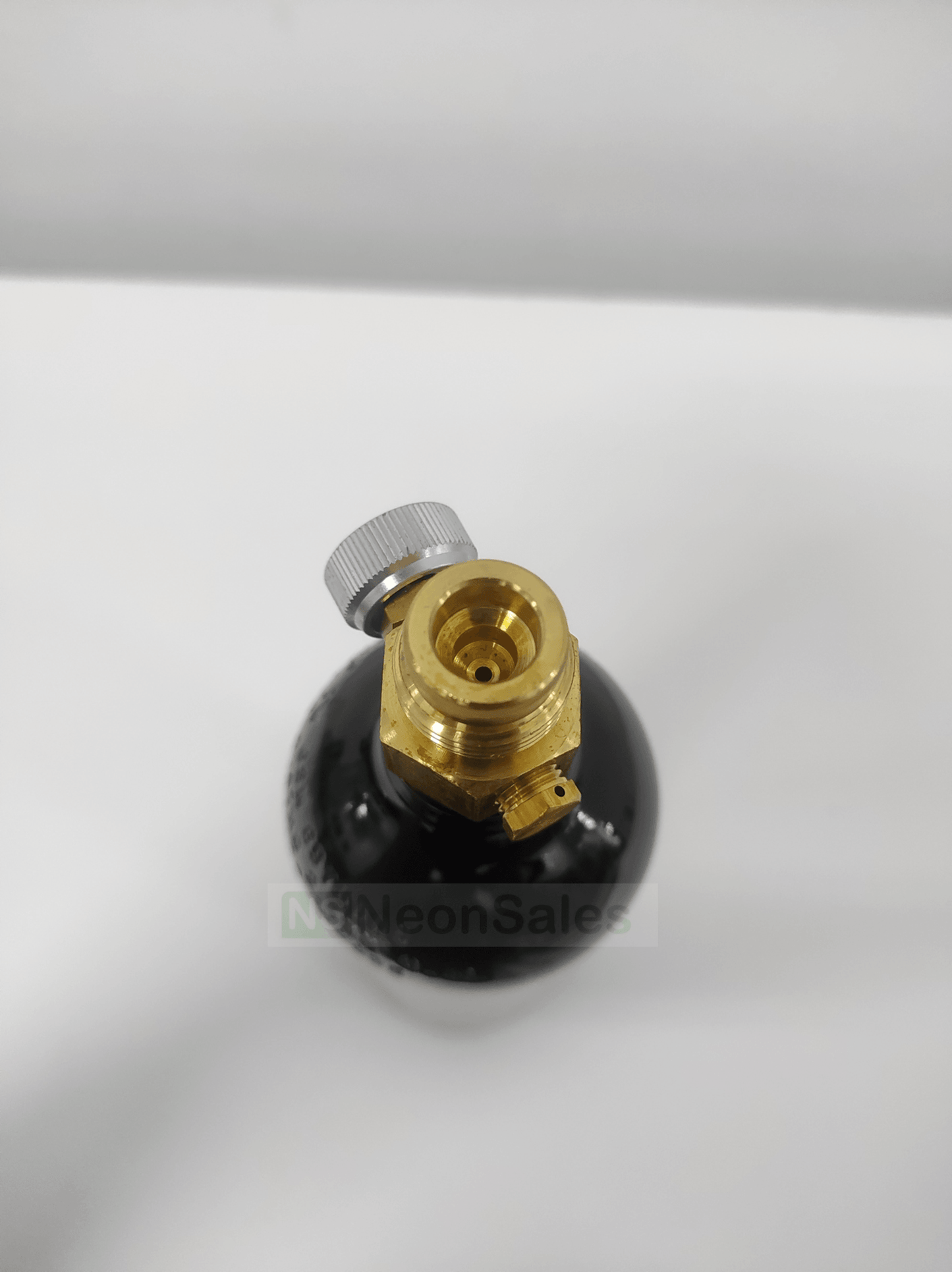 BALLISTIC 12 OZ CO2 TANK W/ TAPHEAD VALVE - NeonSales {{ shop.shopifyCountryName }}