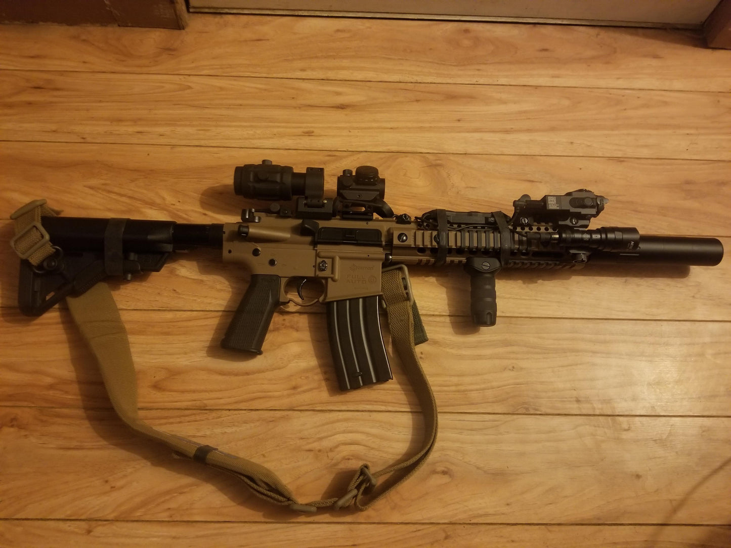 CROSMAN R1 FULL AUTO BB RIFLE+10 GAS+1500 BB'S - NeonSales {{ shop.shopifyCountryName }}