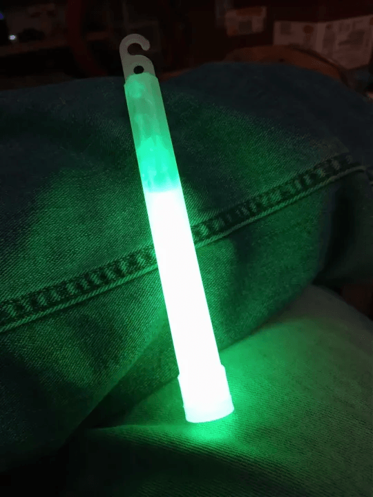 CYALUME SNAPLIGHT 6'' GREEN SAFETY LIGHT - NeonSales {{ shop.shopifyCountryName }}