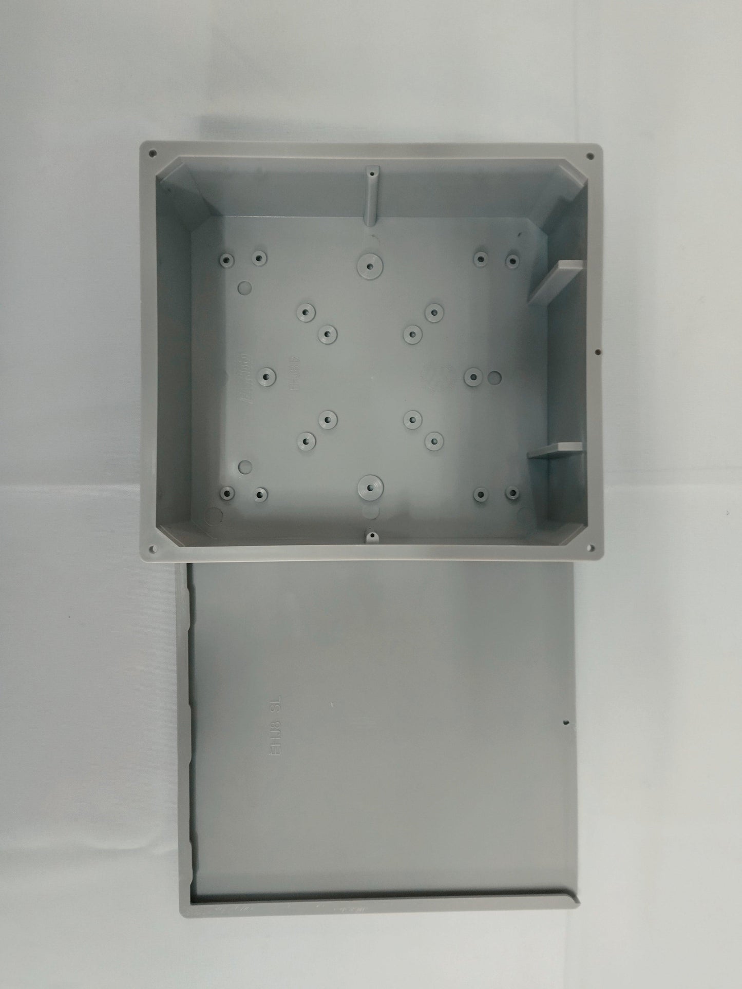 EASYHOLD JUNCTION BOX W/SLIDE ON LID 222X204X83 - NeonSales {{ shop.shopifyCountryName }}