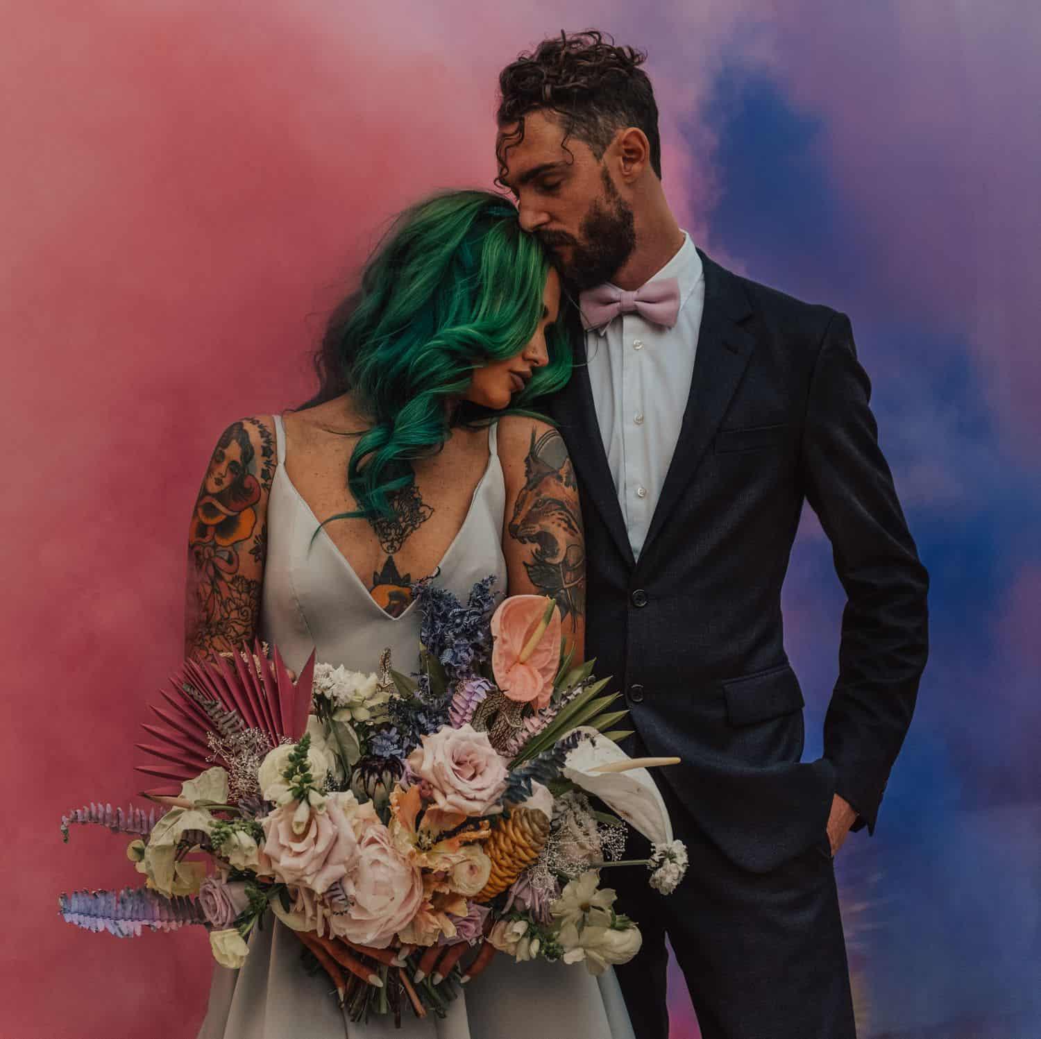 EG WP40 SMOKE GRENADE COLOUR REVEAL - PINK - NeonSales {{ shop.shopifyCountryName }}