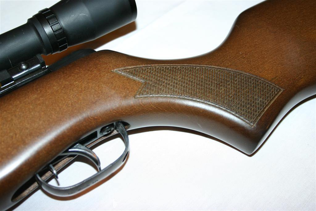 GAMO HUNTER 440 AIR RIFLE 4.5MM - NeonSales {{ shop.shopifyCountryName }}