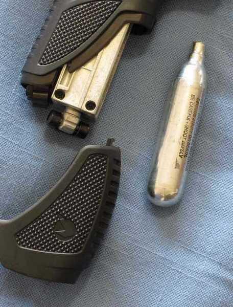 GAMO PT-85 CO2 PELLET PISTOL TACTICAL KIT .177 - NeonSales {{ shop.shopifyCountryName }}