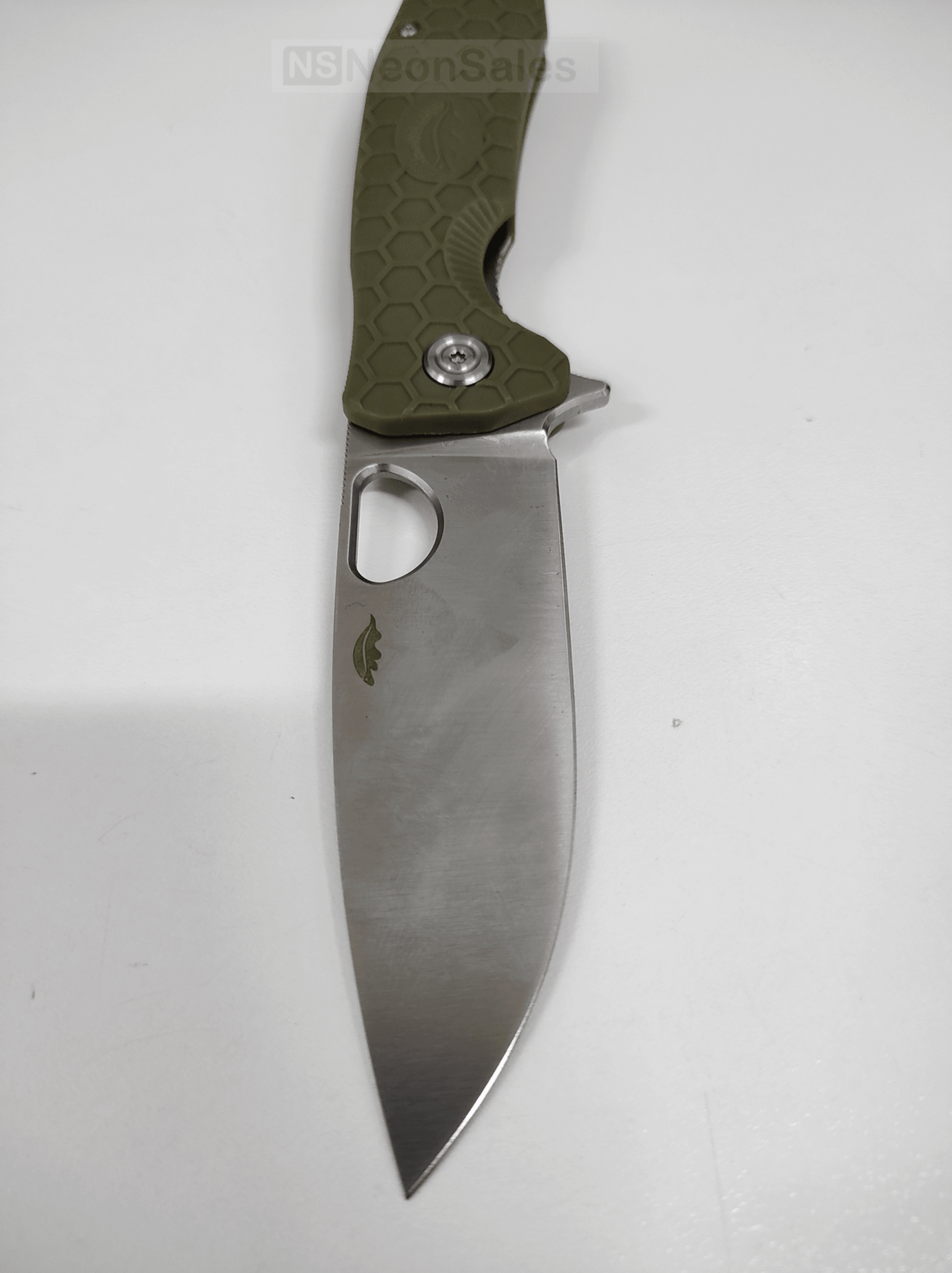 HONEY BADGER DROP-POINT FLIPPER D2 - LARGE OLIVE - NeonSales South Africa