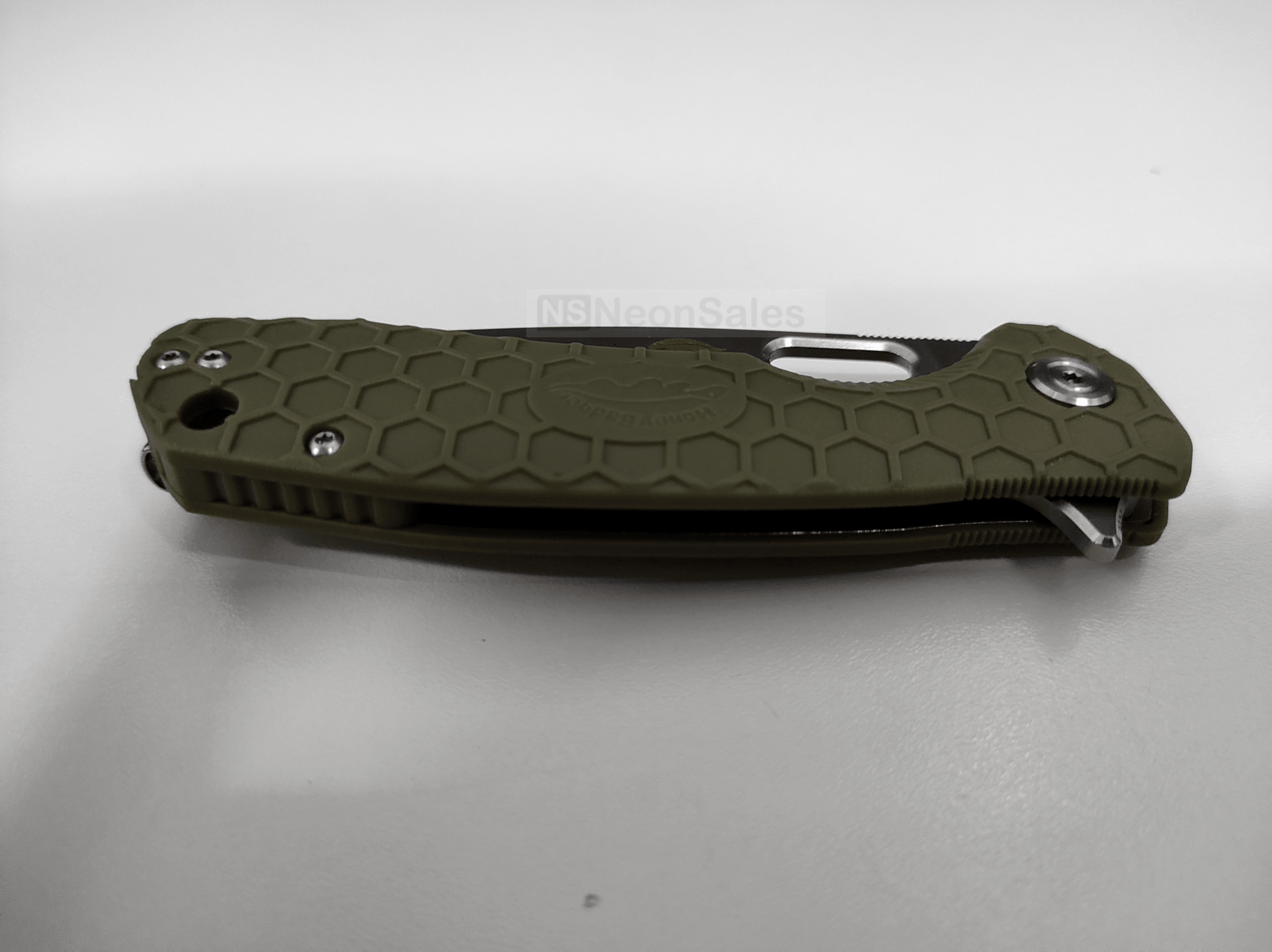 HONEY BADGER DROP-POINT FLIPPER D2 - LARGE OLIVE - NeonSales South Africa