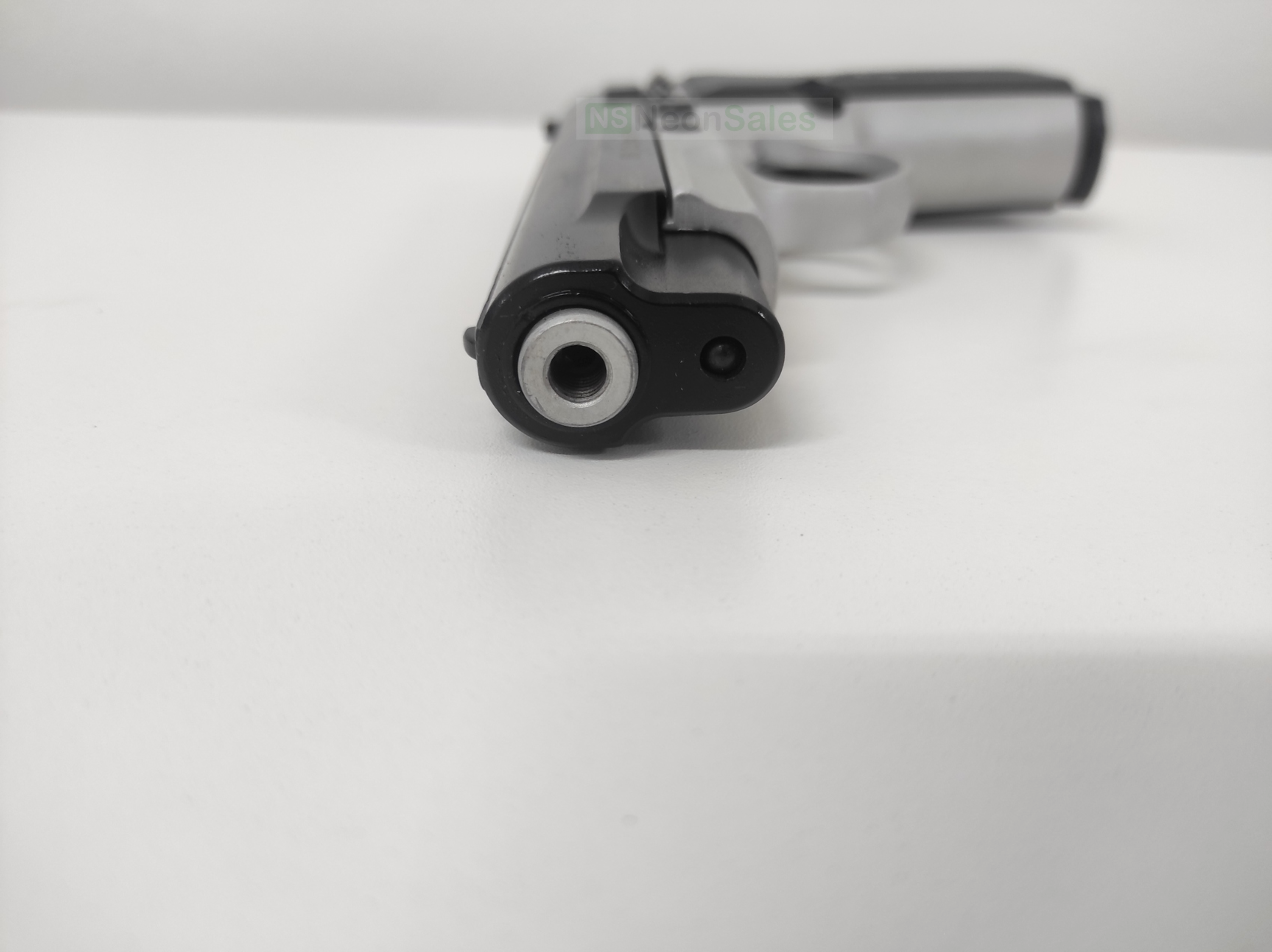 BAREDDA S56 BLANK GUN - BLACK & WHITE