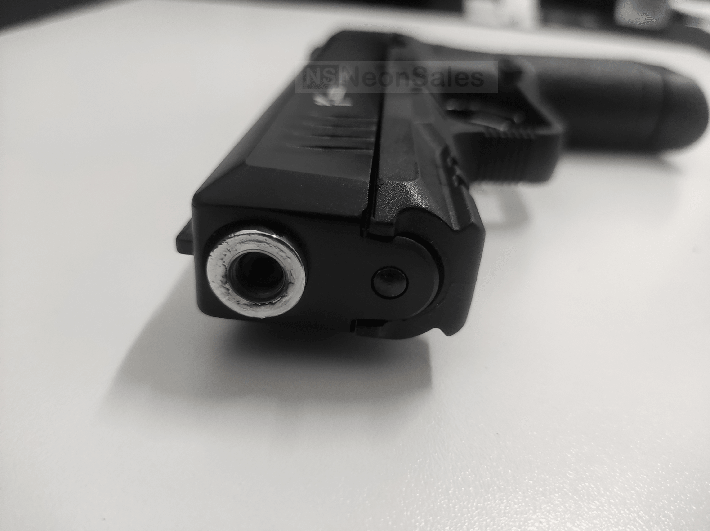 KUZEY P122 BLANK GUN 9X22MM - BLACK - NeonSales {{ shop.shopifyCountryName }}
