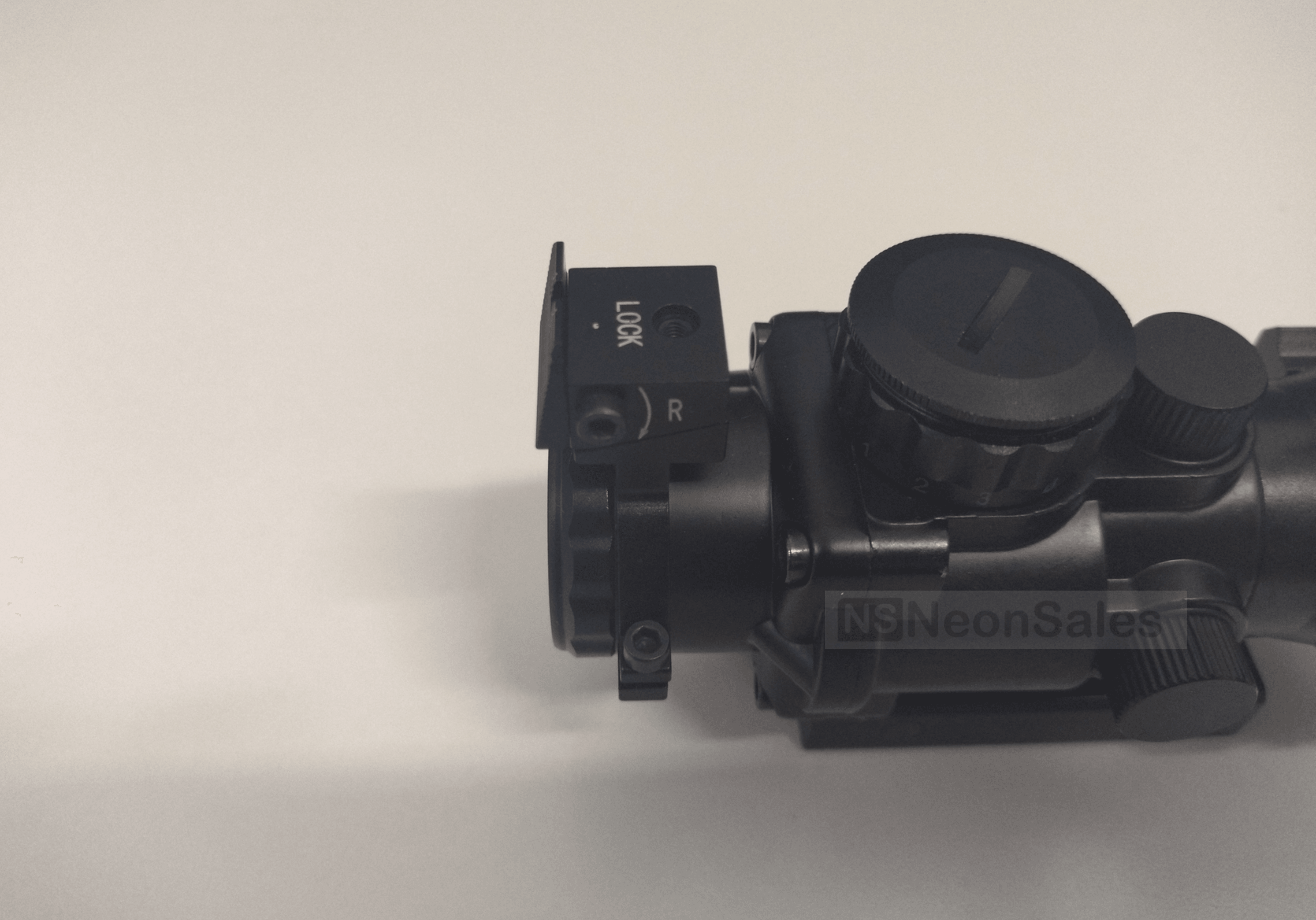 PICATINNY SCOPE, 4X32 IR (RGB) W/ IRON SIGHTS - NeonSales {{ shop.shopifyCountryName }}