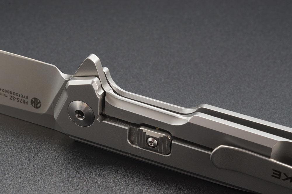 RUIKE M121-TZ HUSSAR TITANIUM KNIFE - NeonSales {{ shop.shopifyCountryName }}