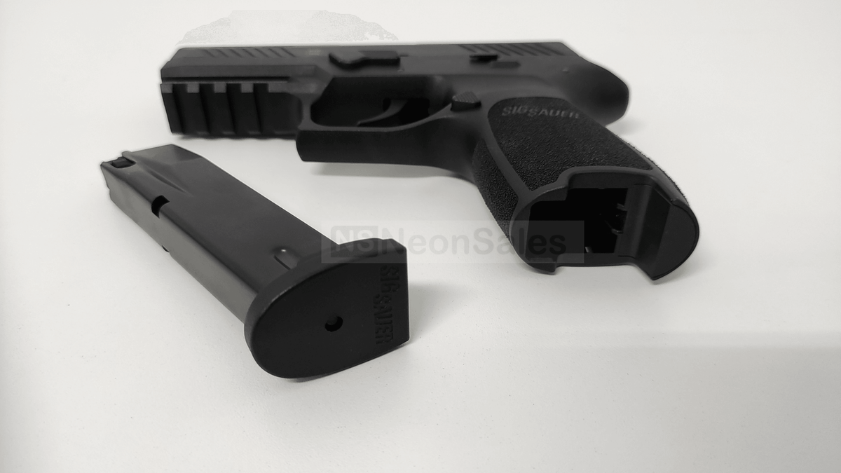 SIG SAUER P320 BLANK GUN - LICENSED REPLICA