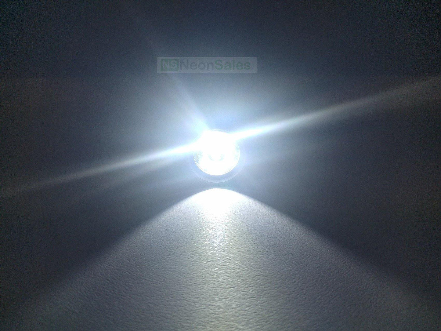 TITANIUM TF12 WATERPROOF TACTICAL TORCH - NeonSales {{ shop.shopifyCountryName }}