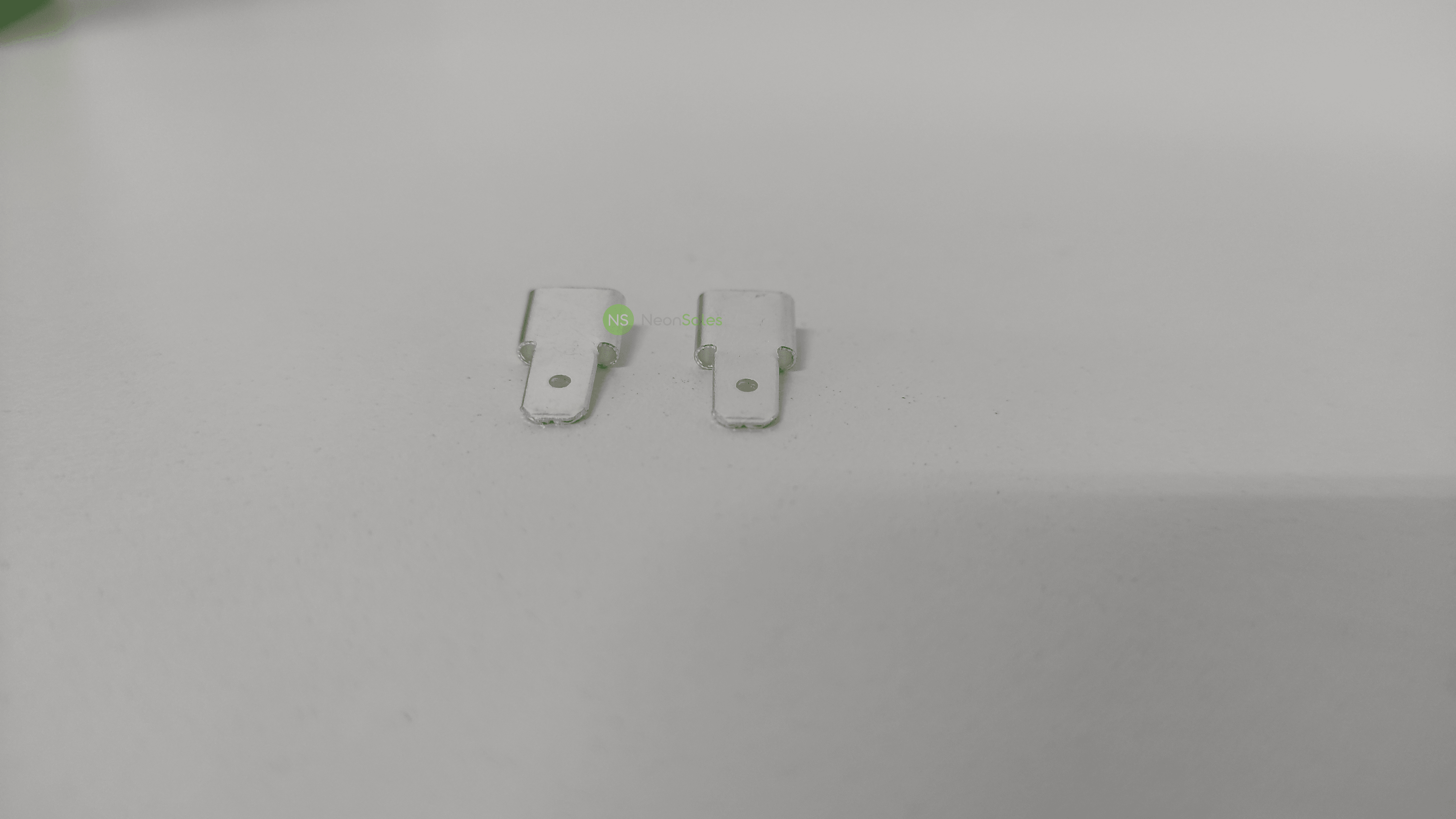 UNBRANDED F2 TO F1 BATTERY TERMINAL ADAPTOR 20'S - NeonSales South Africa