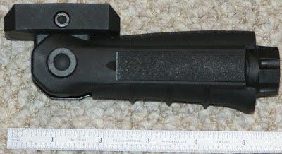 UTG 5 POSITION FOLDABLE FOREGRIP - RB-FGRP170B - NeonSales {{ shop.shopifyCountryName }}